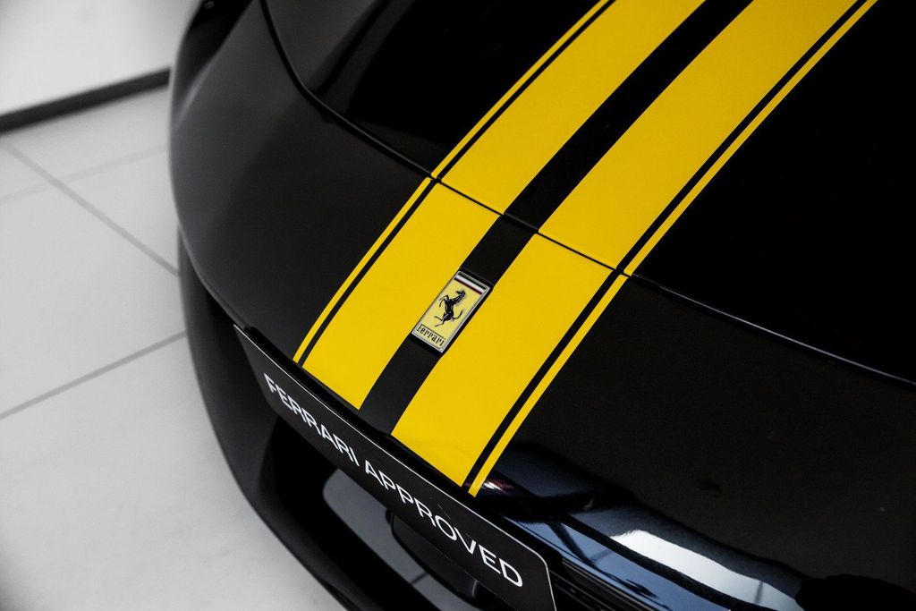 Ferrari 296 GTS 2024