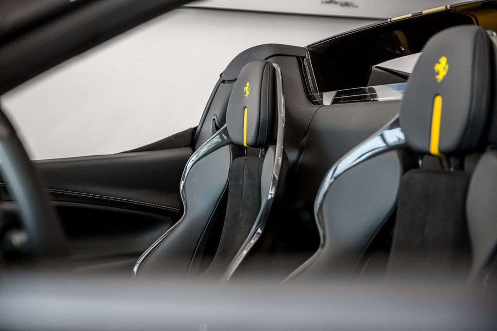 Ferrari 296 GTS 2024