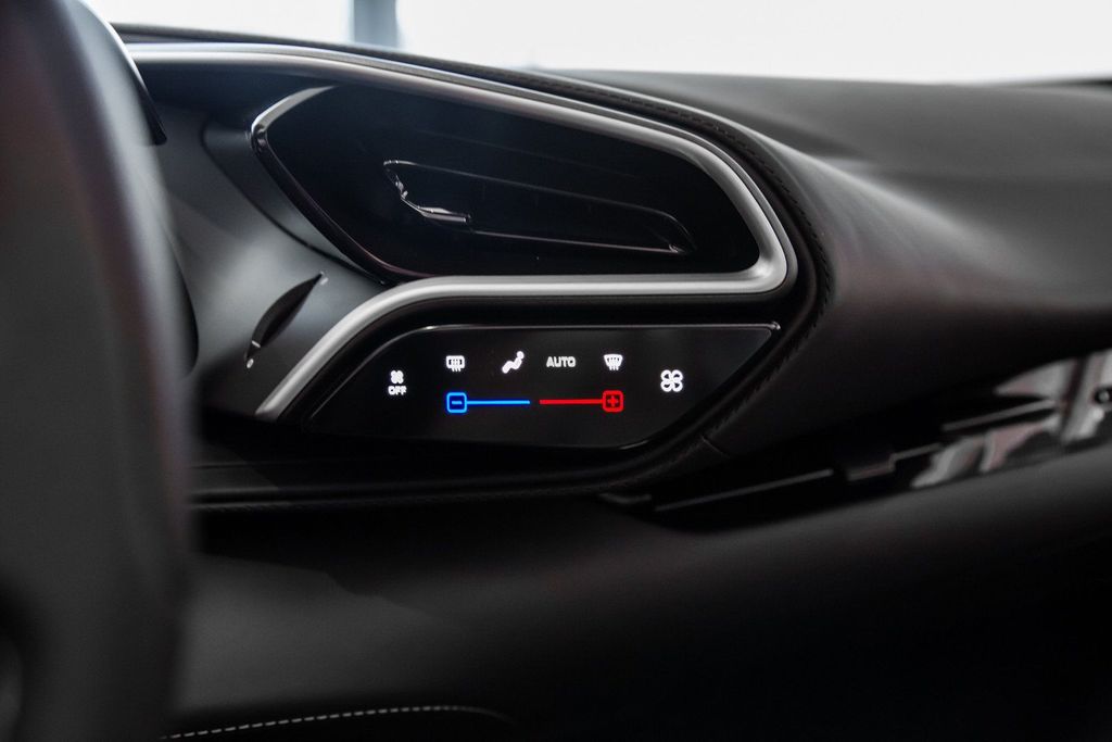 Ferrari 296 GTS 2024