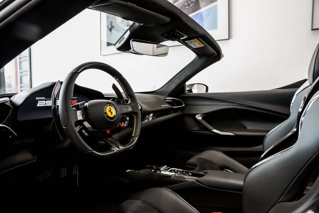 Ferrari 296 GTS 2024