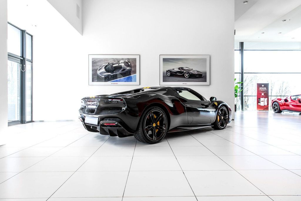 Ferrari 296 GTS 2024