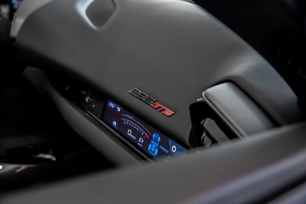 Ferrari 296 GTS 2024