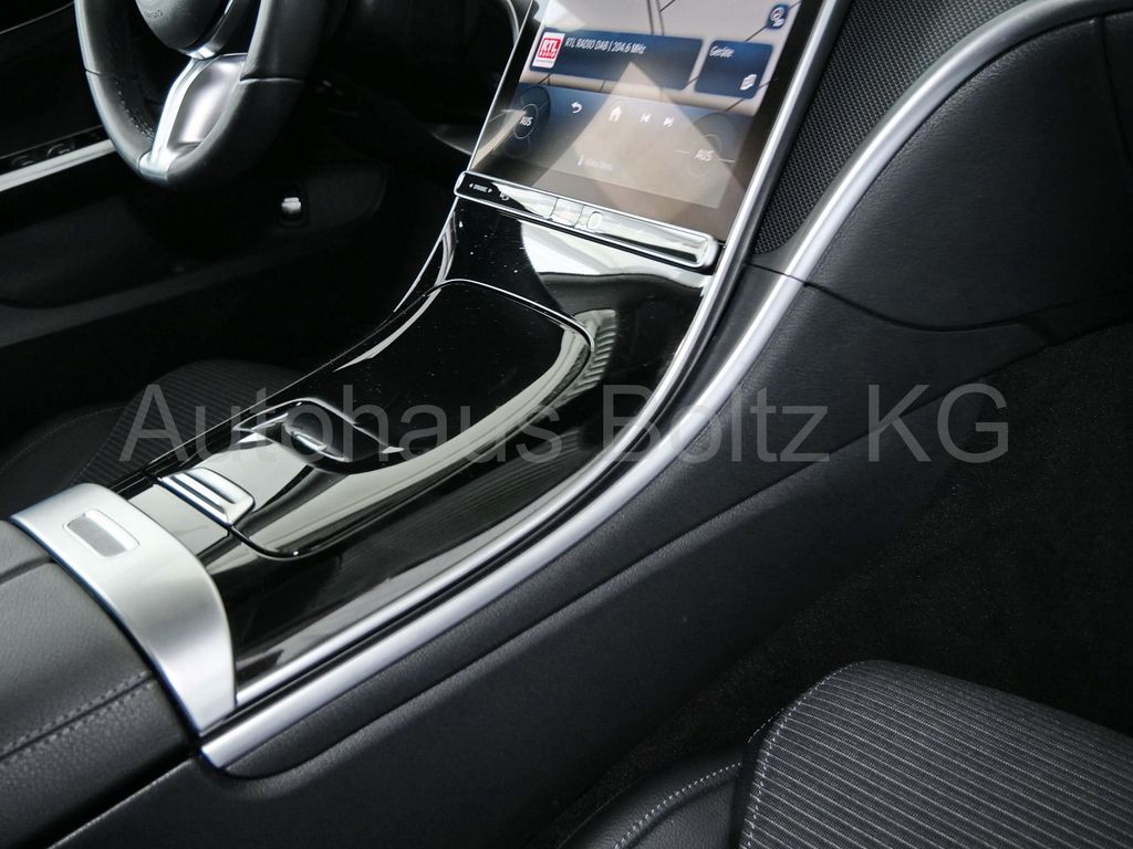 Mercedes-Benz C 200 2024