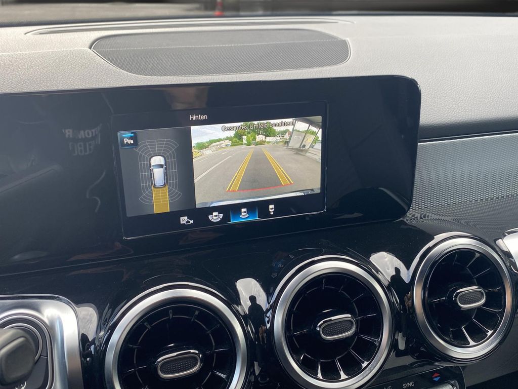 Mercedes-Benz GLB 200 2020