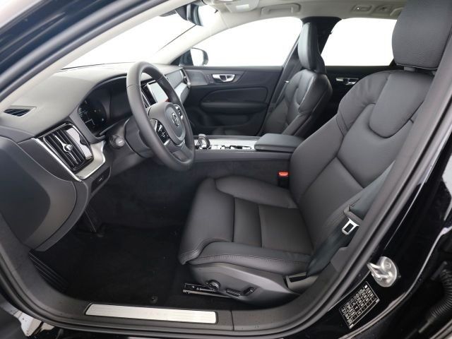 Volvo V60 2024