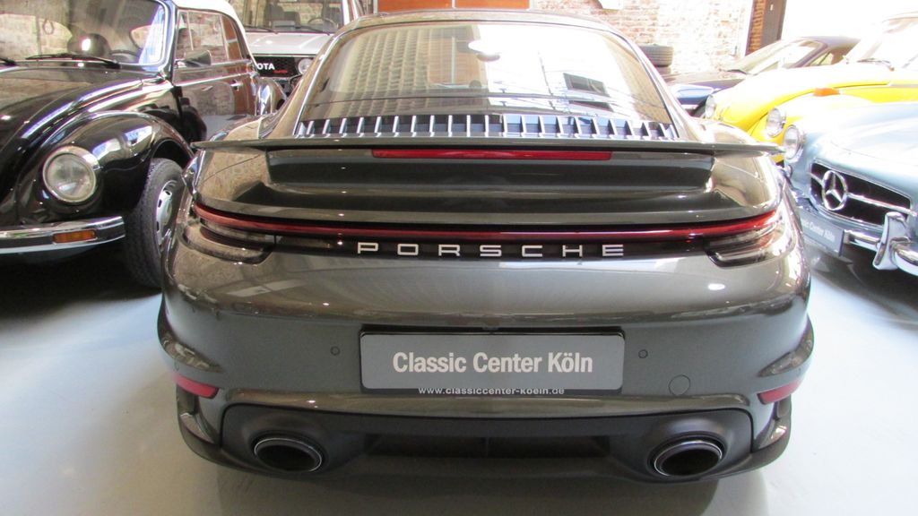 Porsche 992 2022
