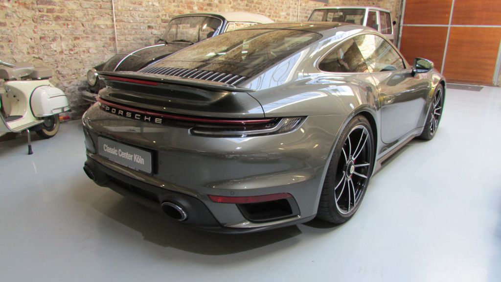 Porsche 992 2022