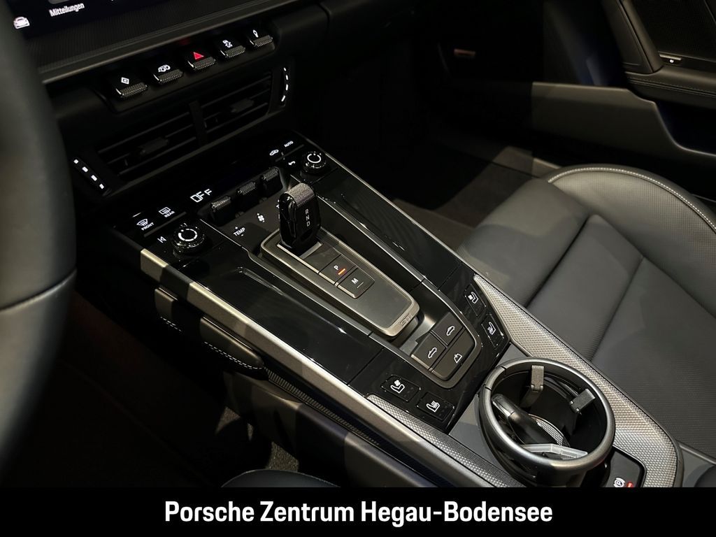 Porsche 992 2025
