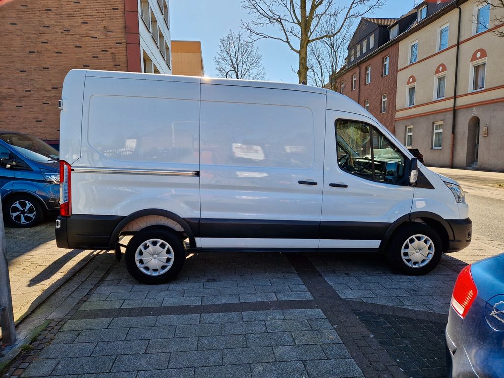 Ford Transit 2021