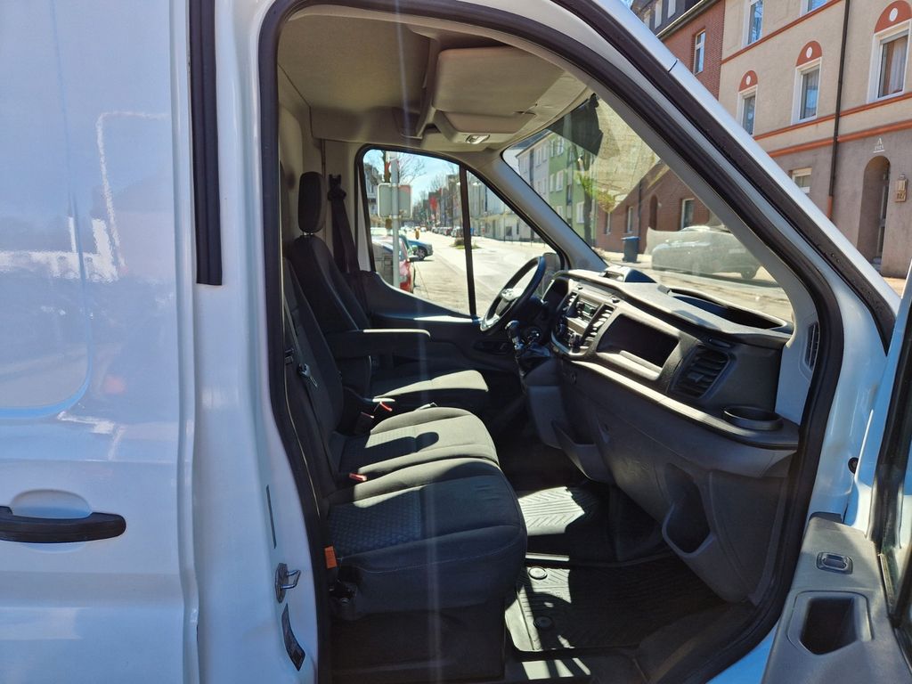 Ford Transit 2021