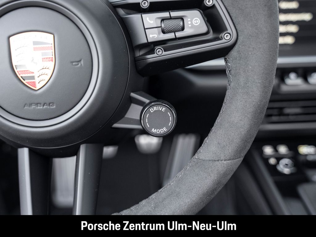 Porsche 992 2025