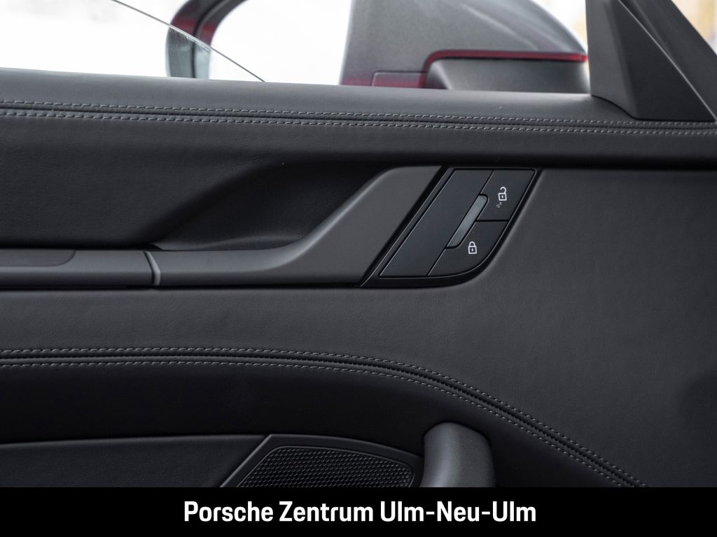 Porsche 992 2025