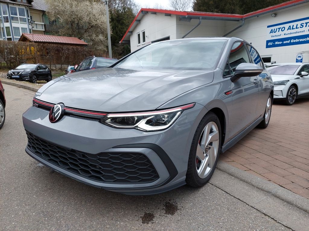 Volkswagen Golf 2021