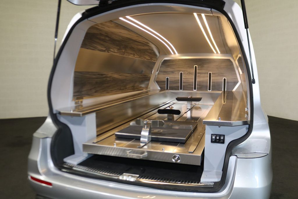 Mercedes-Benz E 200 2023