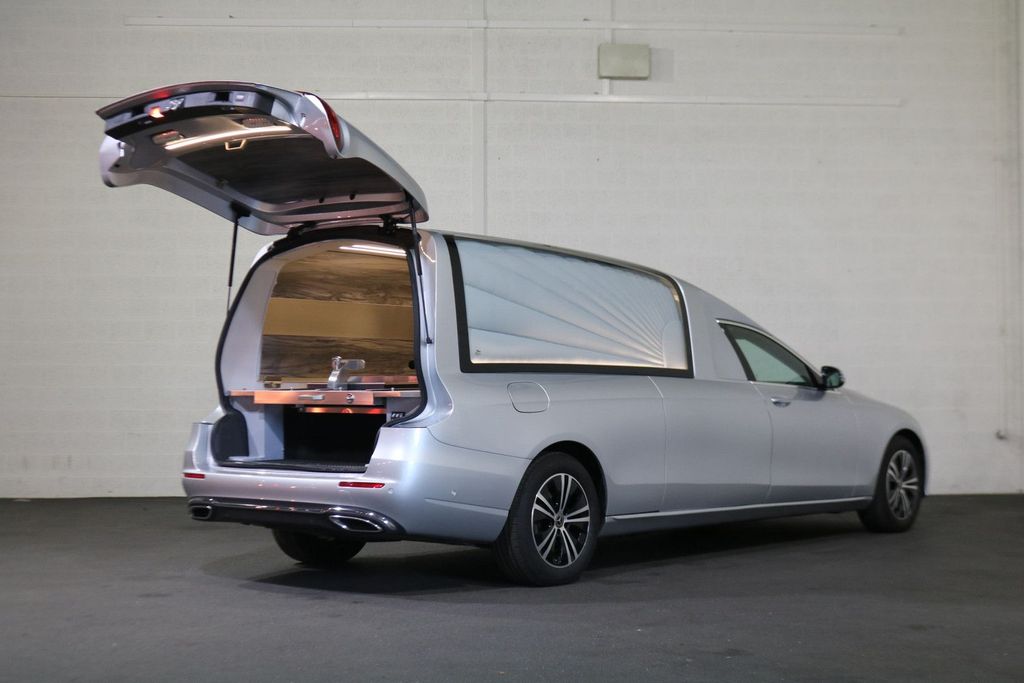 Mercedes-Benz E 200 2023