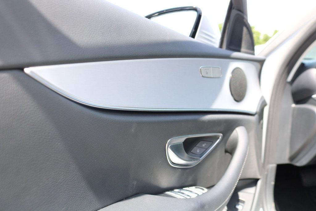 Mercedes-Benz E 200 2023