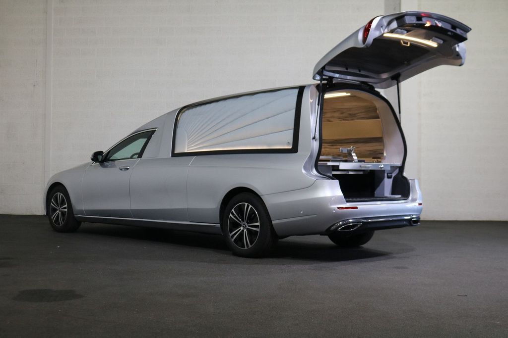 Mercedes-Benz E 200 2023