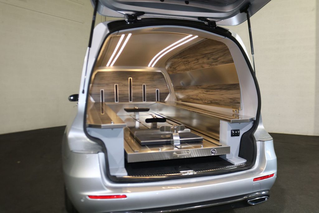 Mercedes-Benz E 200 2023