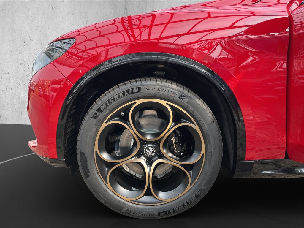 Alfa Romeo Stelvio 2025