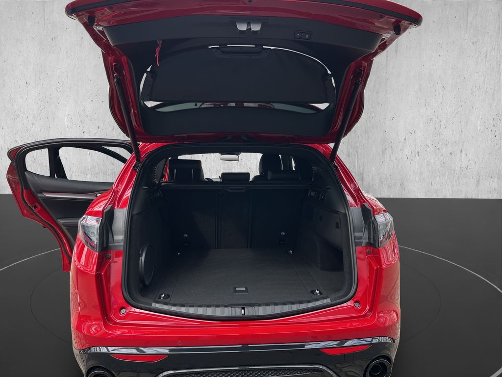 Alfa Romeo Stelvio 2025