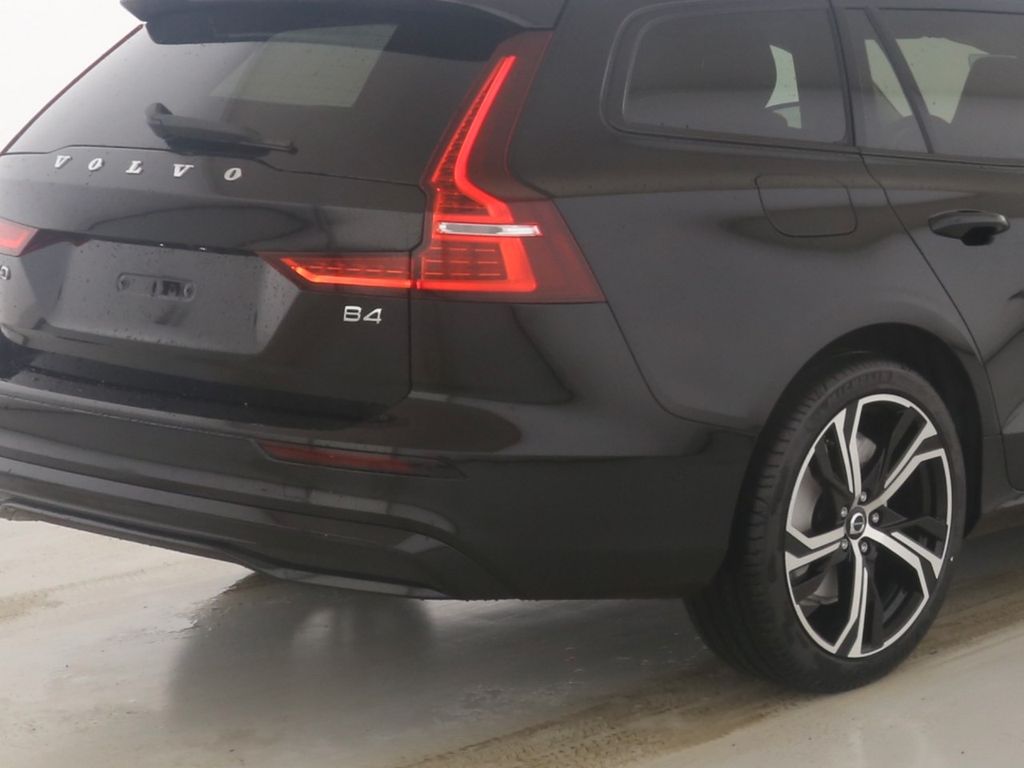 Volvo V60 2024
