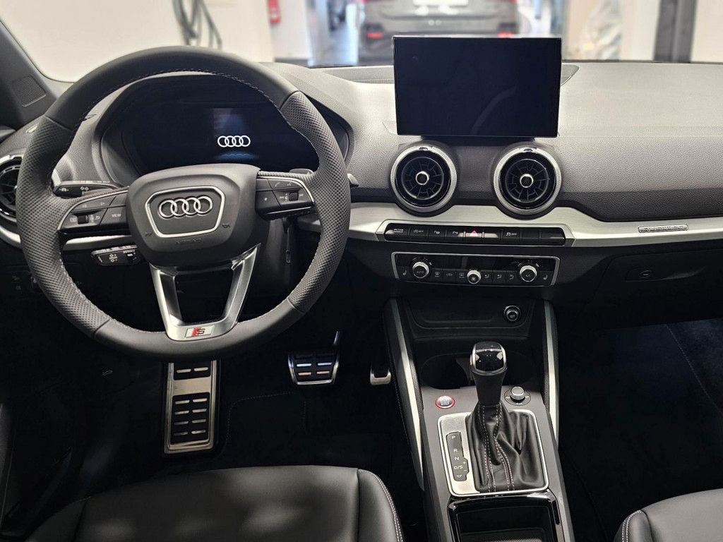 Audi SQ2 2025