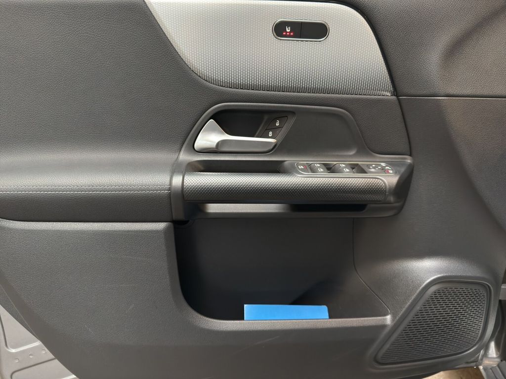 Mercedes-Benz B 220 2021