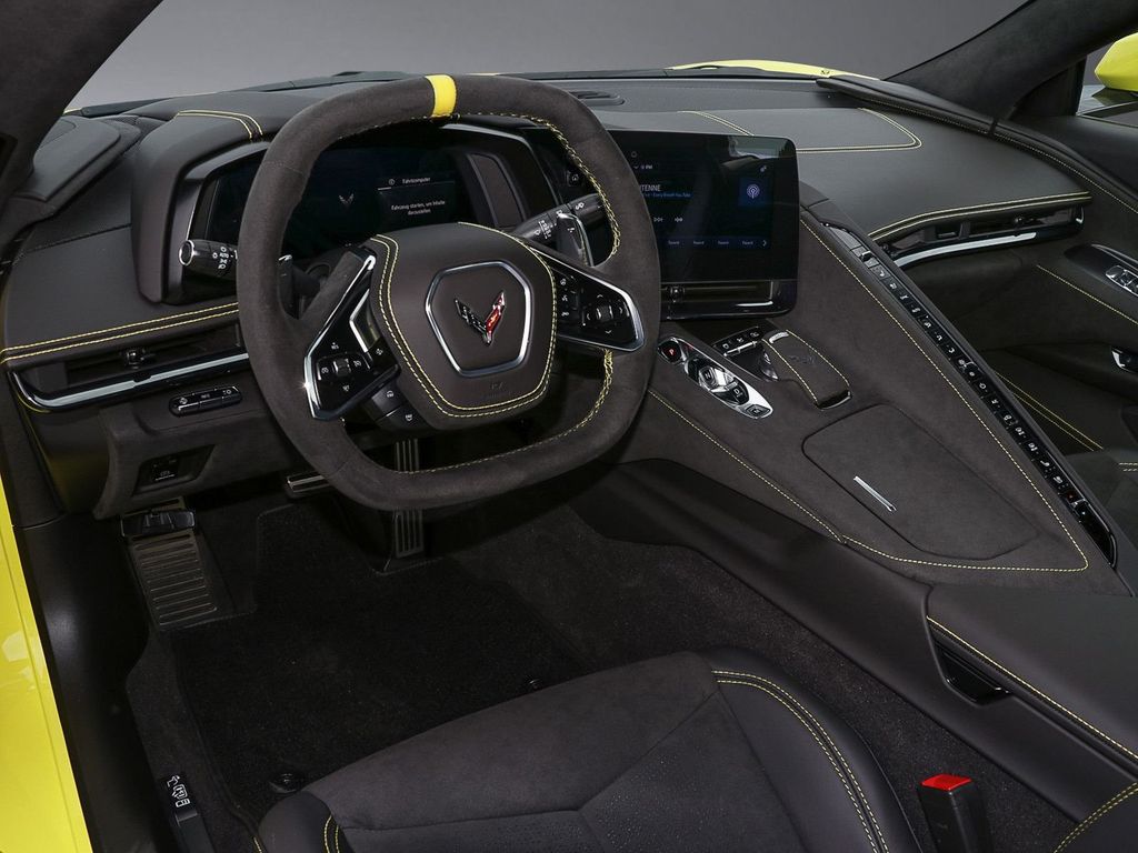 Corvette C8 2025