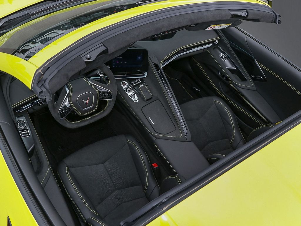 Corvette C8 2025
