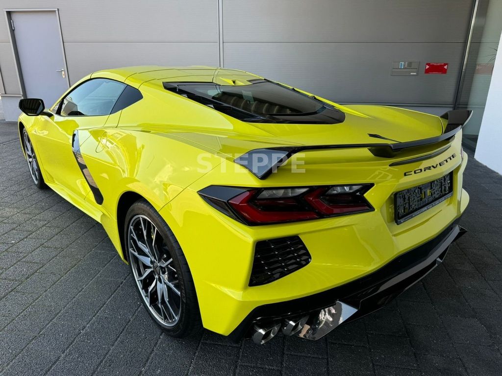 Corvette C8 2025