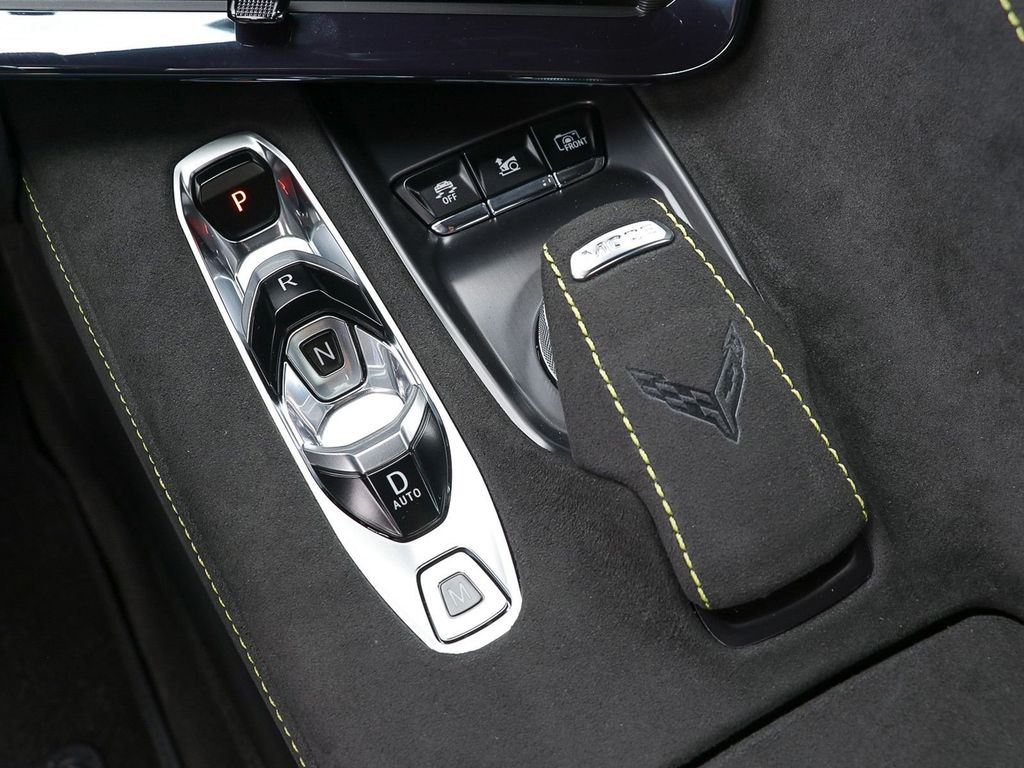 Corvette C8 2025