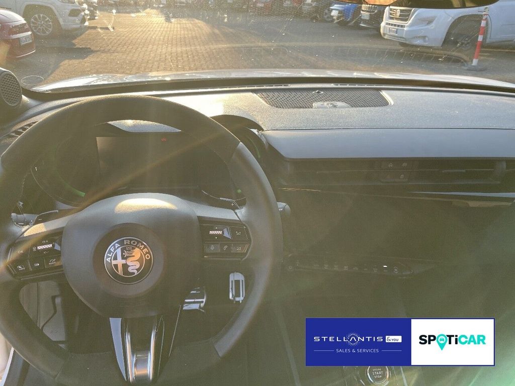 Alfa Romeo Junior 2025