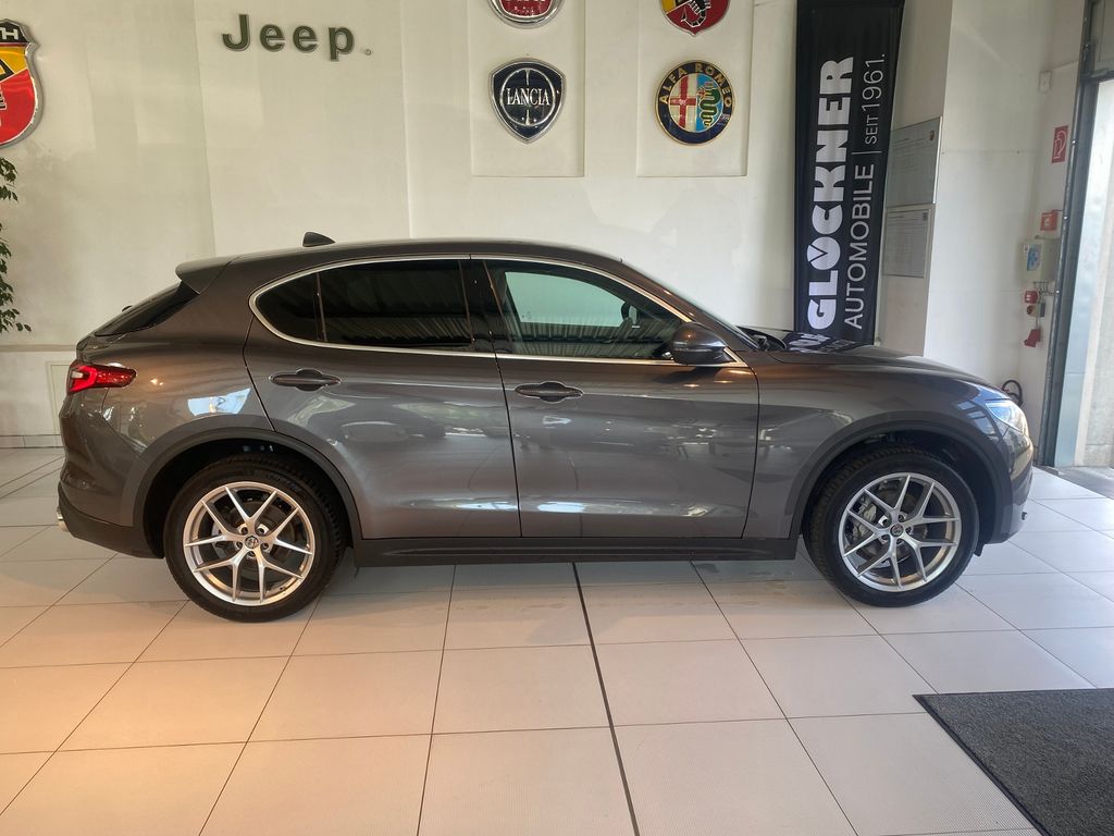 Alfa Romeo Stelvio 2019