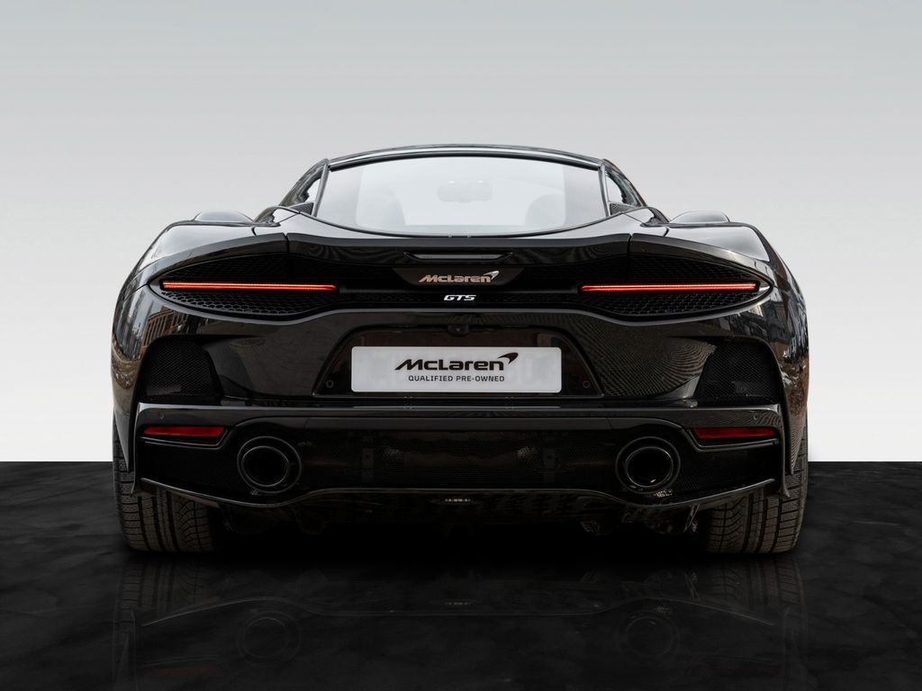 McLaren GT 2024