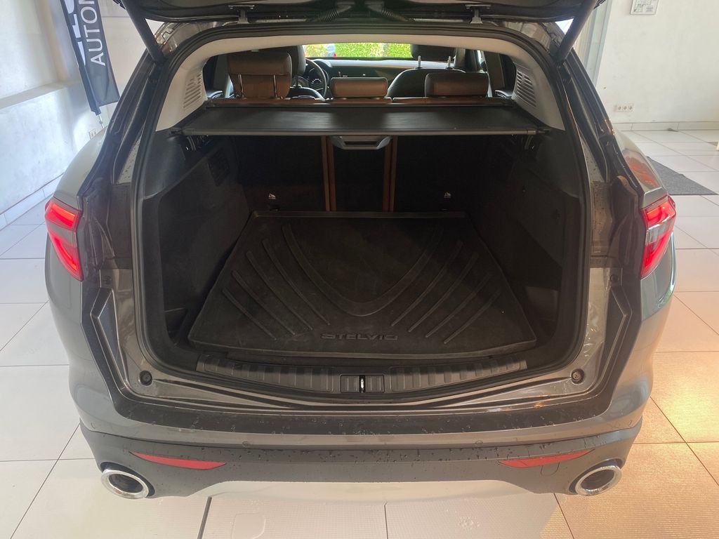 Alfa Romeo Stelvio 2019