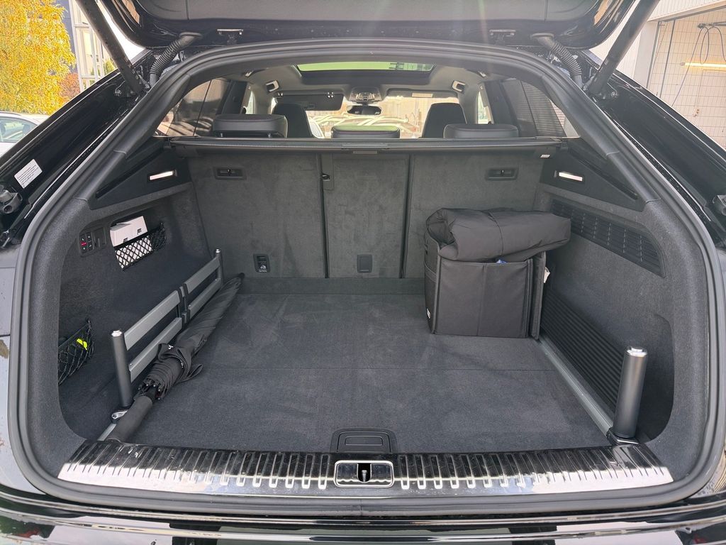 Audi SQ8 2024