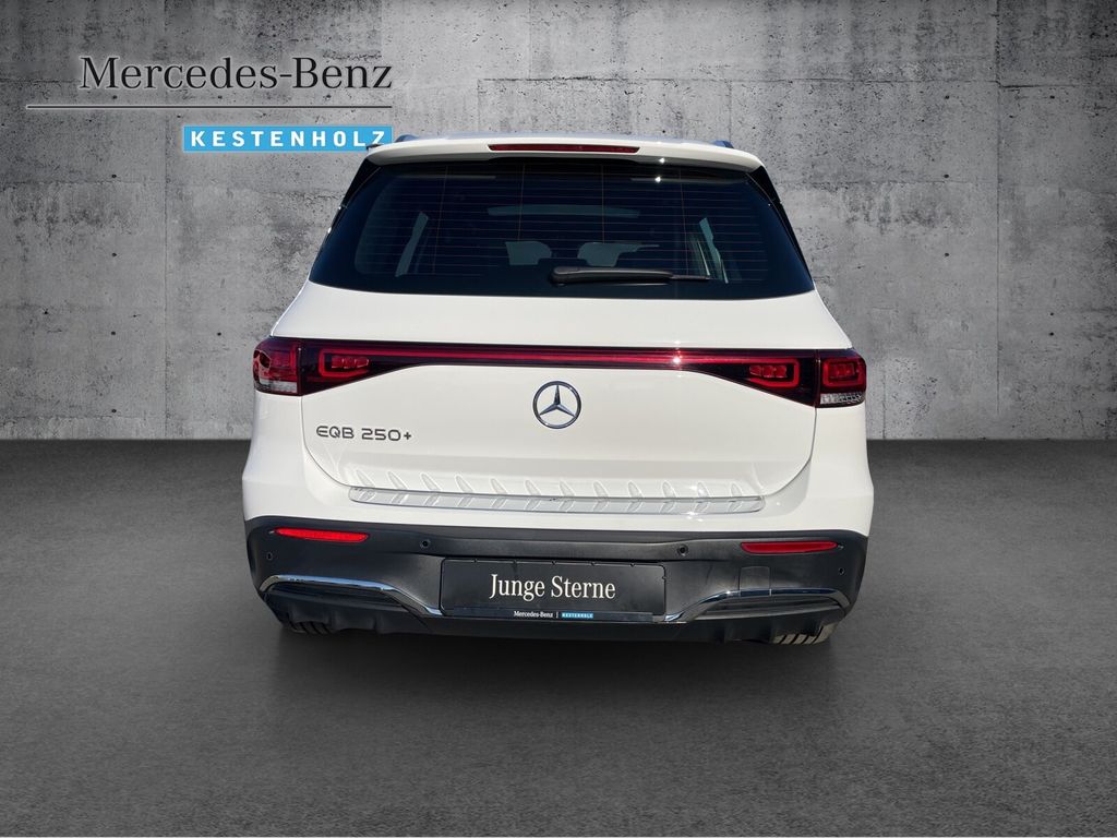 Mercedes-Benz EQB 2023