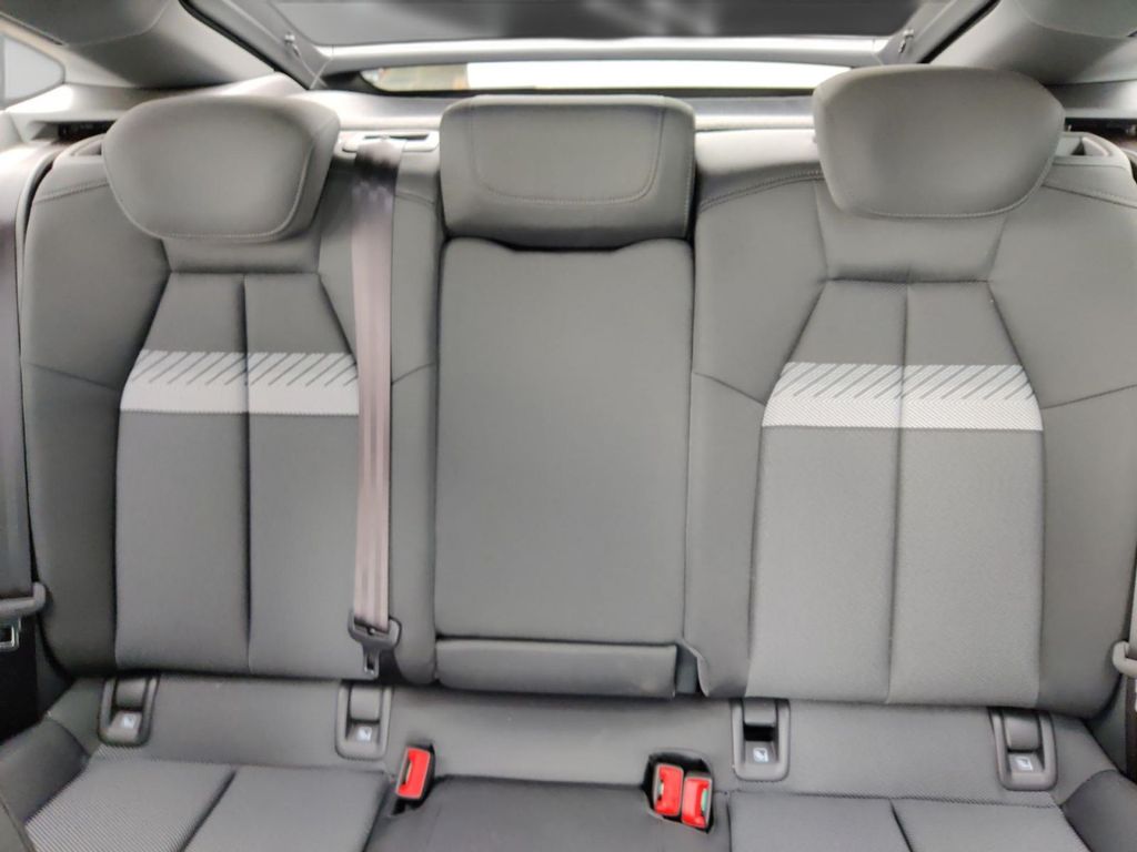 Audi Q4 e-tron 2025
