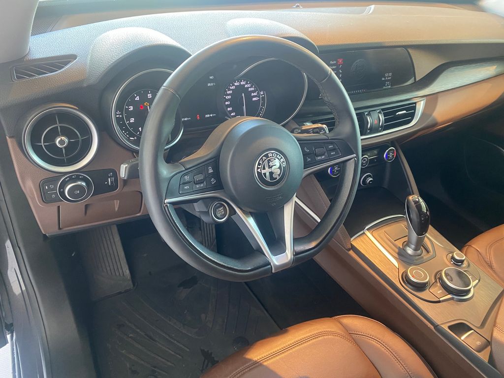 Alfa Romeo Stelvio 2019