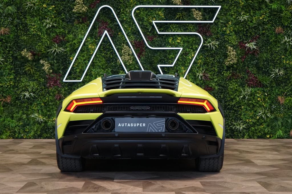 Lamborghini Huracán 2024