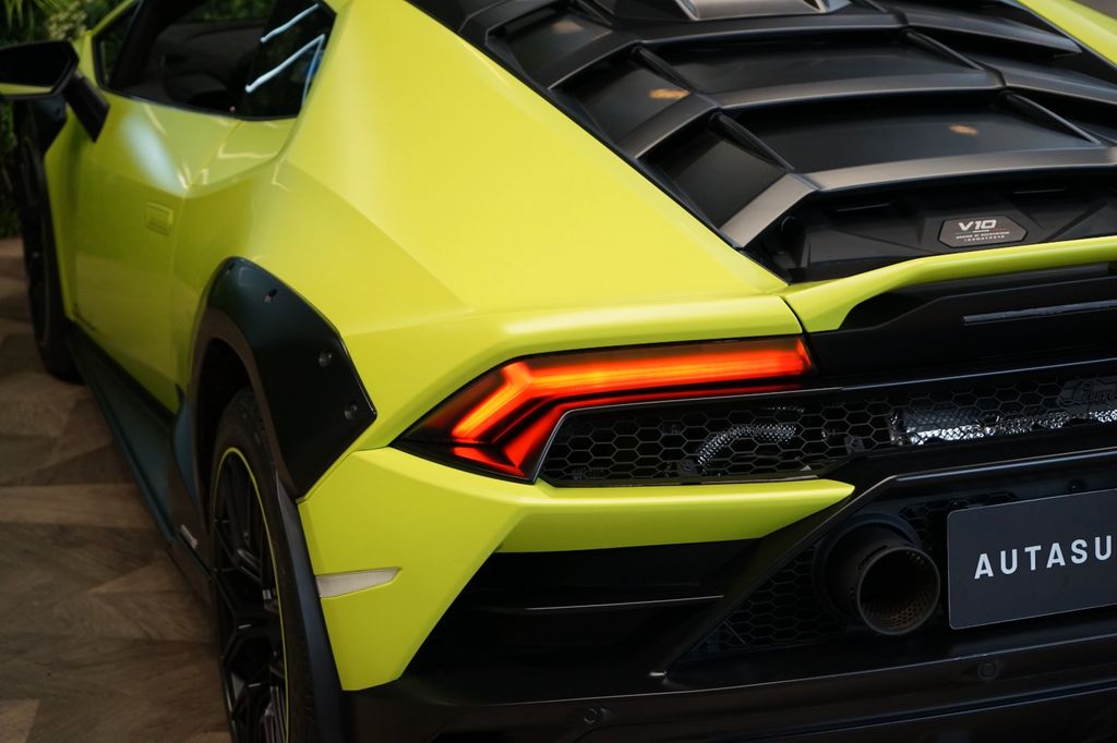 Lamborghini Huracán 2024