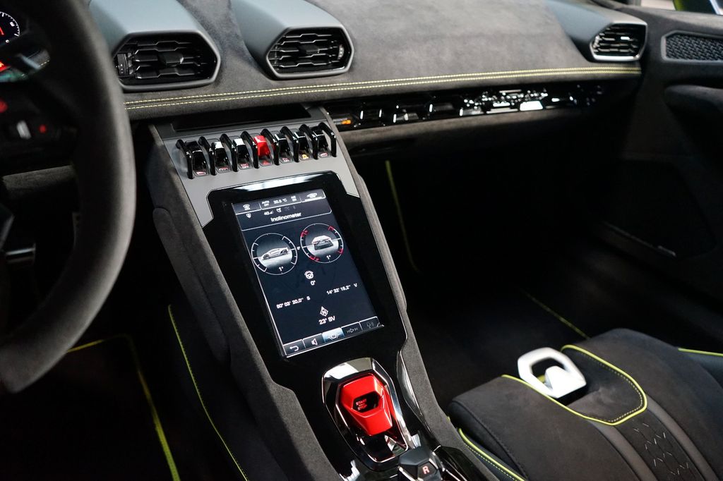 Lamborghini Huracán 2024