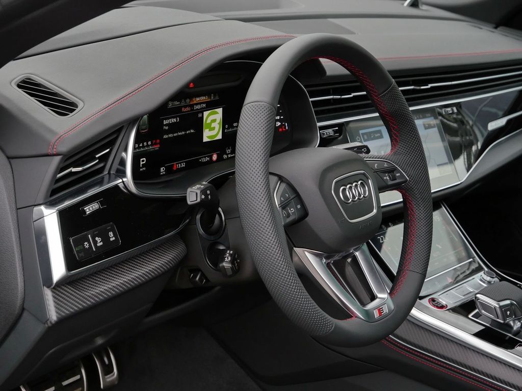 Audi SQ8 2025