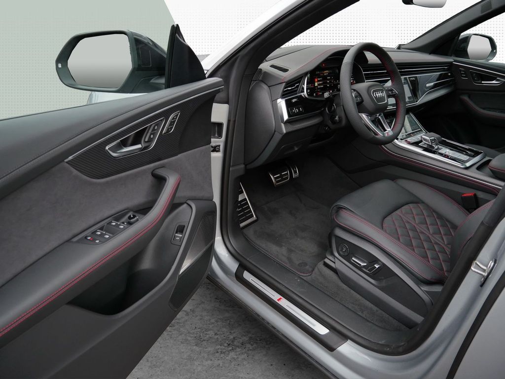 Audi SQ8 2025