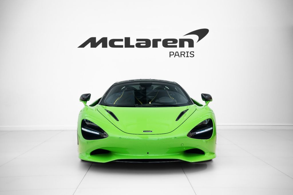 McLaren 750S 2025