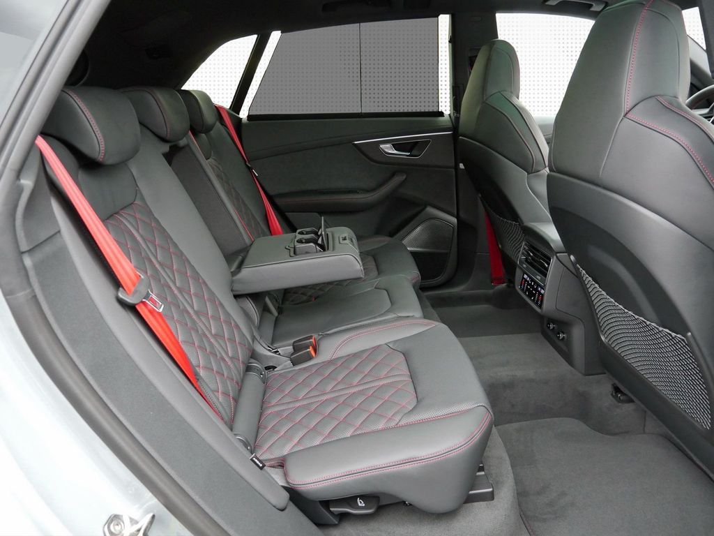Audi SQ8 2025
