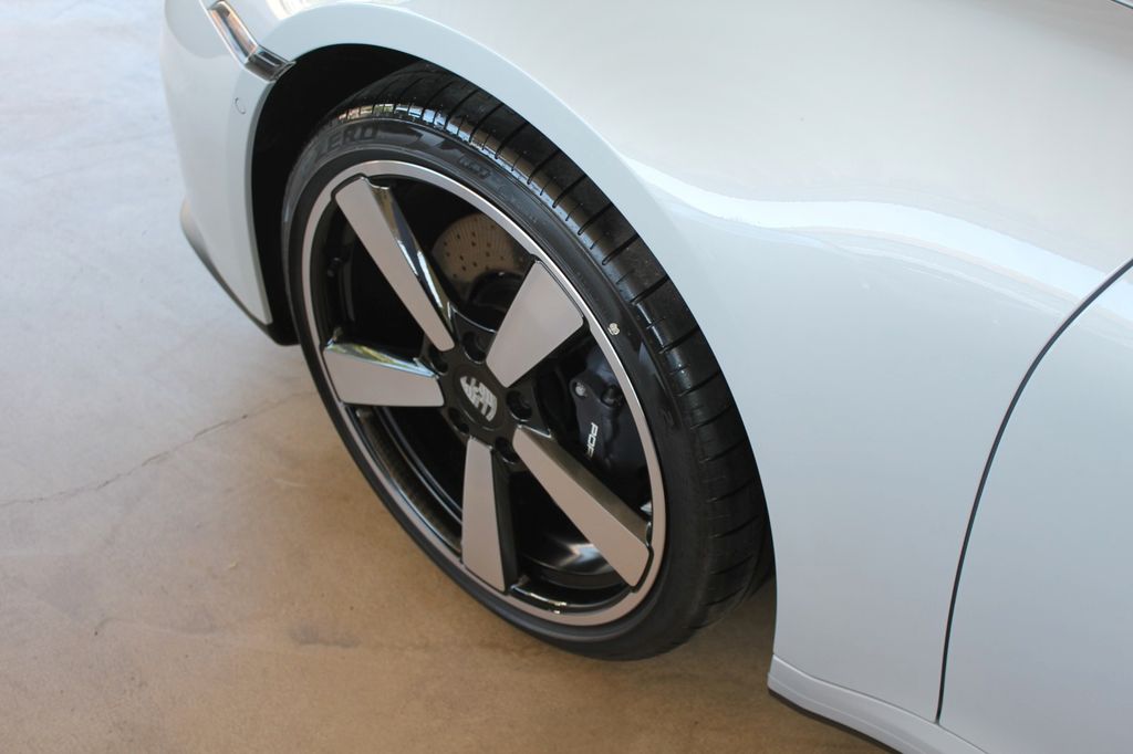 Porsche 992 2025