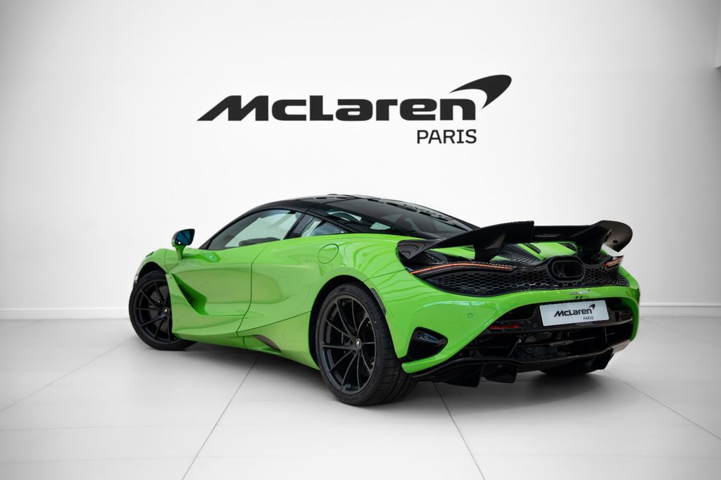 McLaren 750S 2025
