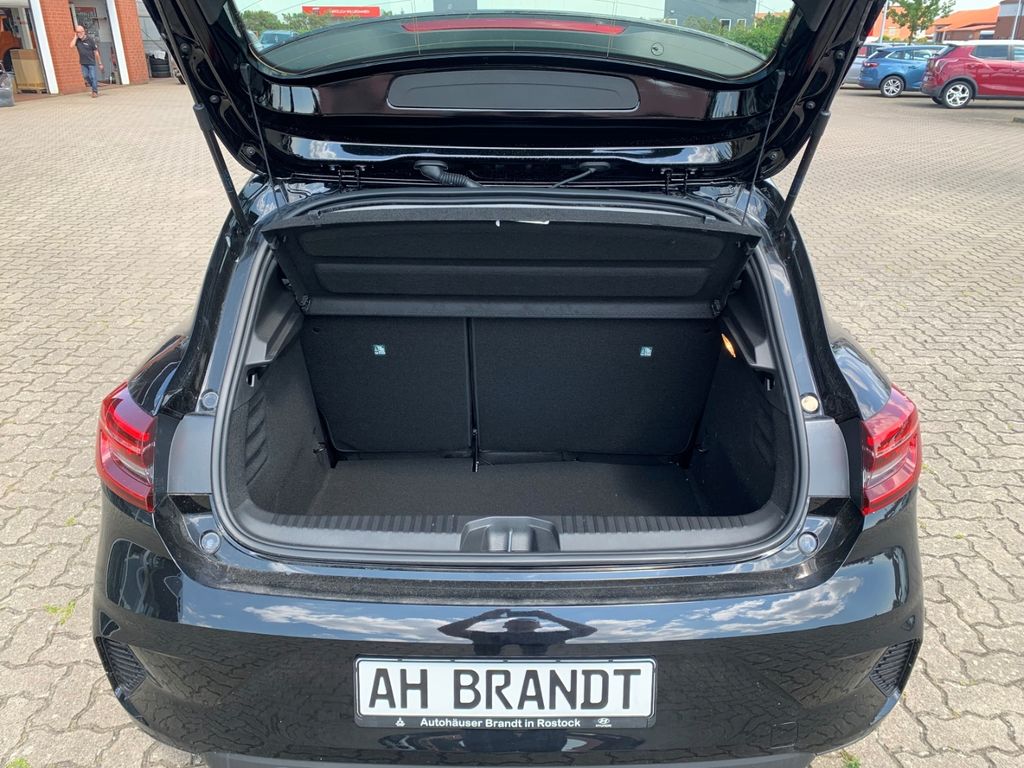 Mitsubishi Colt 2024