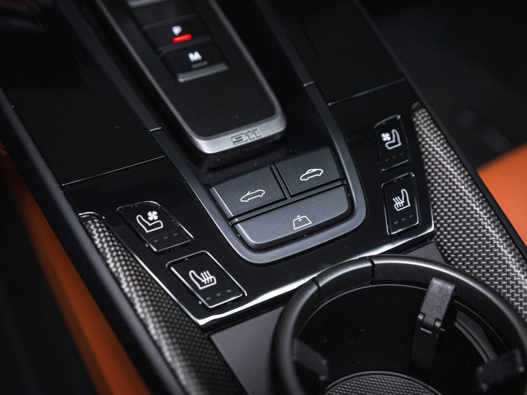 Porsche 992 2025
